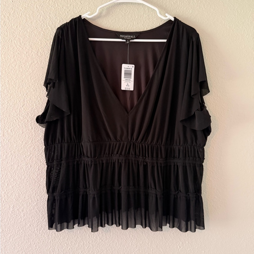 torrid Women's Black Ruffle Crop Top size 2